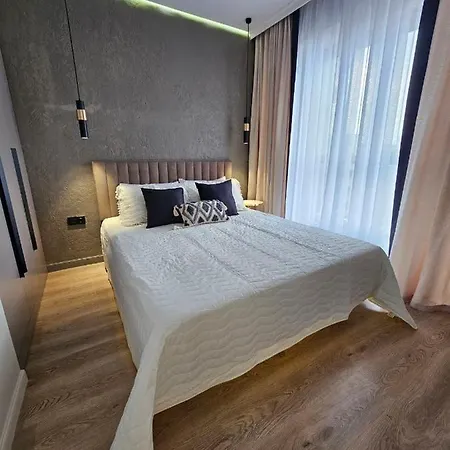 4 Seasons: Stylish Apartments at Rozybakieva-Zhuravleva Intersection Almaty Exterior photo
